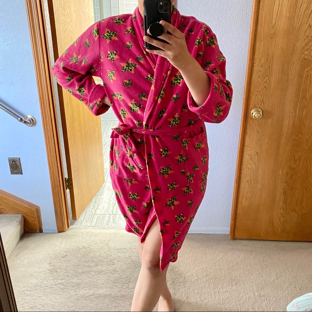 Pink Robe - Picture 5 of 6